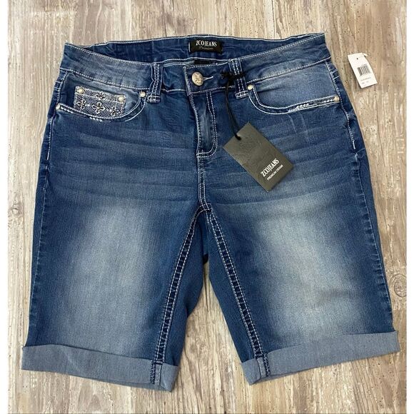 ZCO Premium Jean Shorts Studded Embroidered Pockets Women’s Sz 14W NWT - Picture 1 of 4
